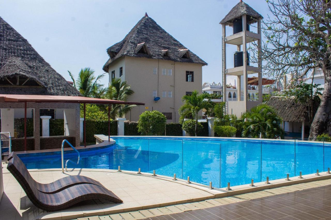 Seaclusion Diani Hotel Diani Beach Exterior photo